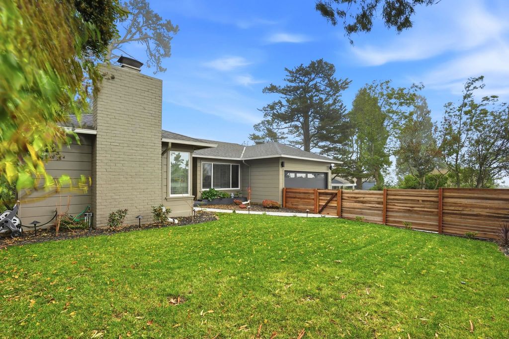 Photo of 6470 Ascot Dr, Oakland, CA 94611 (MLS # 41119901)