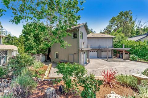 A home in Menlo Park