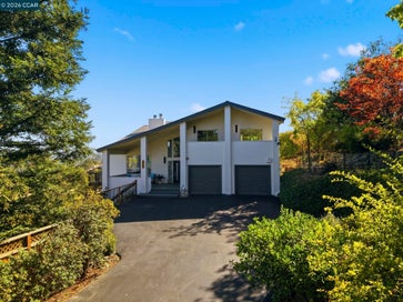 20 Surmont Ct Lafayette CA 94549
