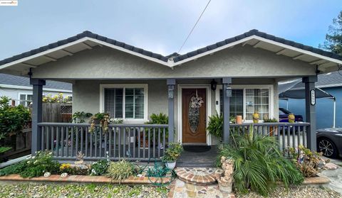 Photo of 27777 E 12Th St, Hayward, CA 94544 (MLS # 41118997)
