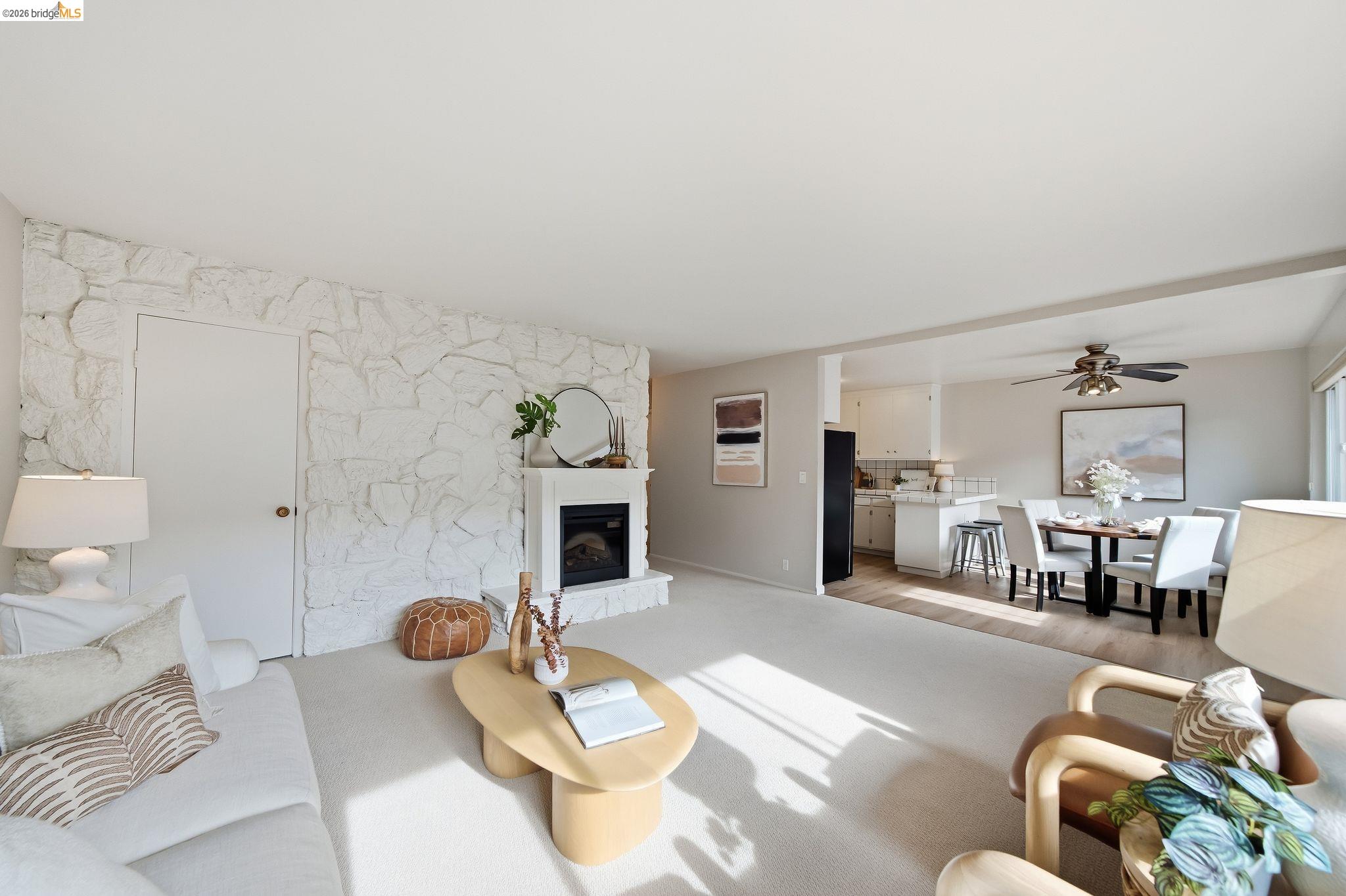 2133 Santa Clara Ave