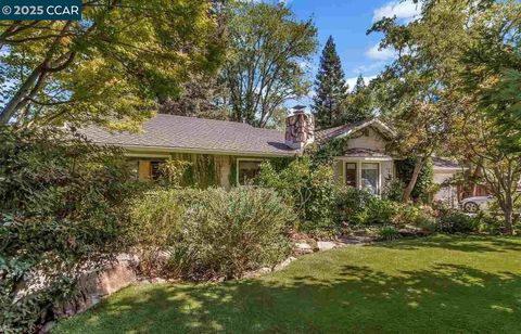 Photo of 1834 Ivanhoe Ave, Lafayette, CA 94549 (MLS # 41119118)