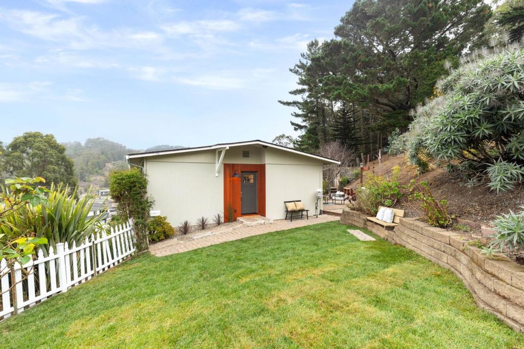 Photo of 1075 Crespi Drive, Pacifica, CA 94044 (MLS # ML82026409)