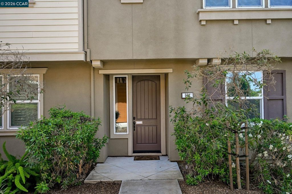 Photo of 601 Tierney Pl, Martinez, CA 94553 (MLS # 41130661)