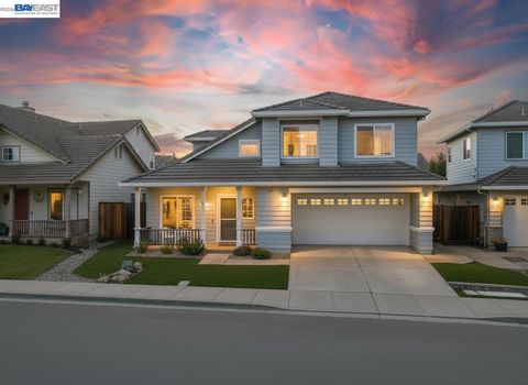 Photo of 337 Trenton Cir, Pleasanton, CA 94566 (MLS # 41123663)