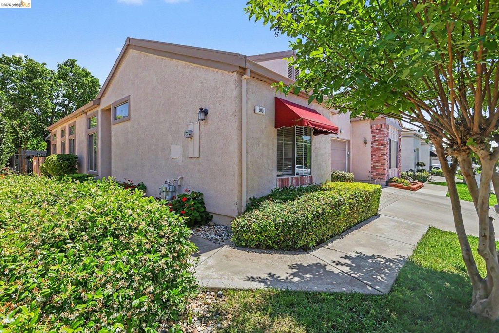 Photo of 300 Winesap Dr, Brentwood, CA 94513 (MLS # 41134812)