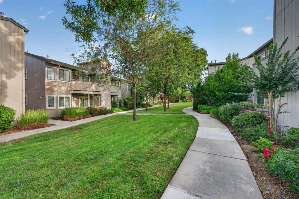 Photo of 3422 Wine Cork Way, San Jose, CA 95124 (MLS # ML82058546)