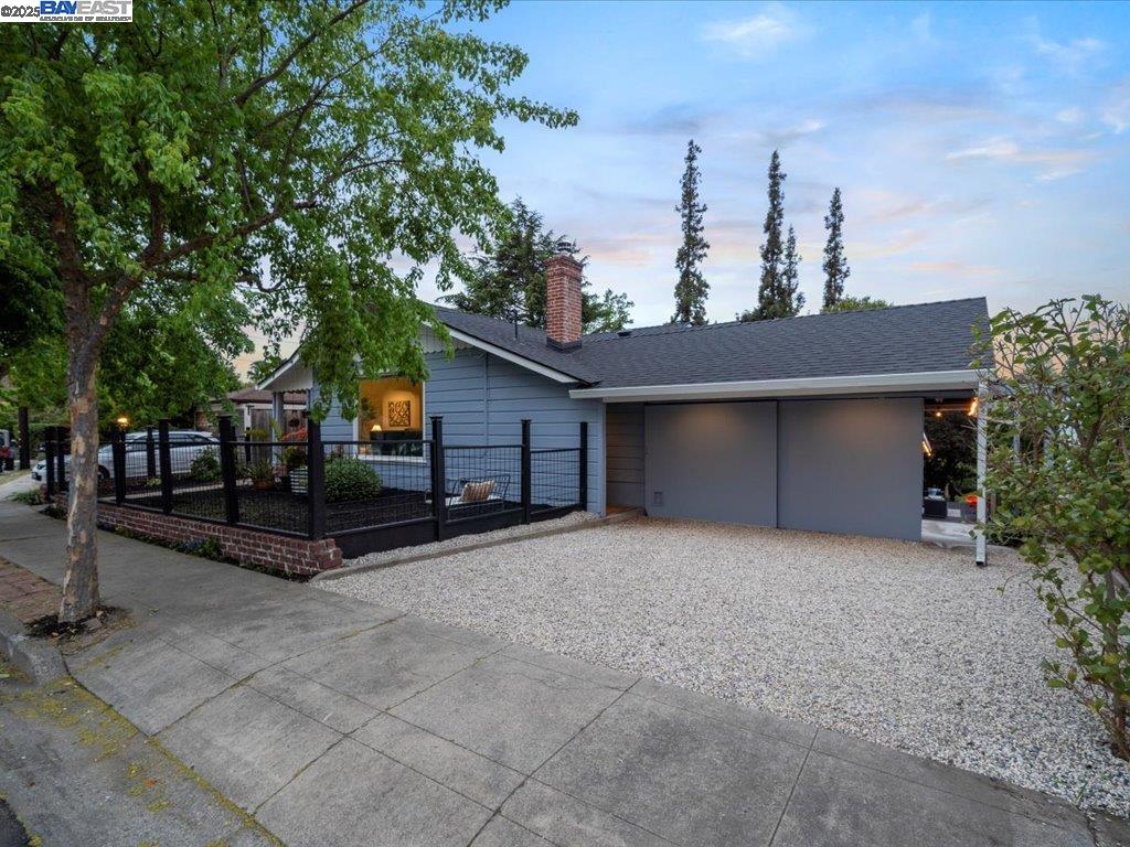 1540 Stafford Ave