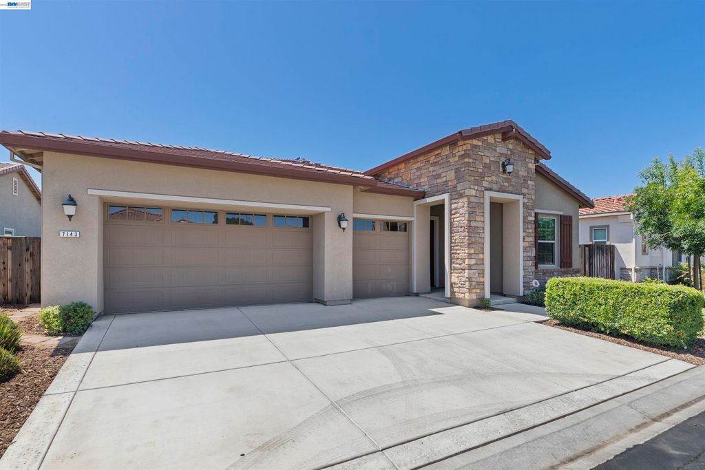 Photo of 7143 Lakehead Way, Discovery Bay, CA 94505 (MLS # 41135507)
