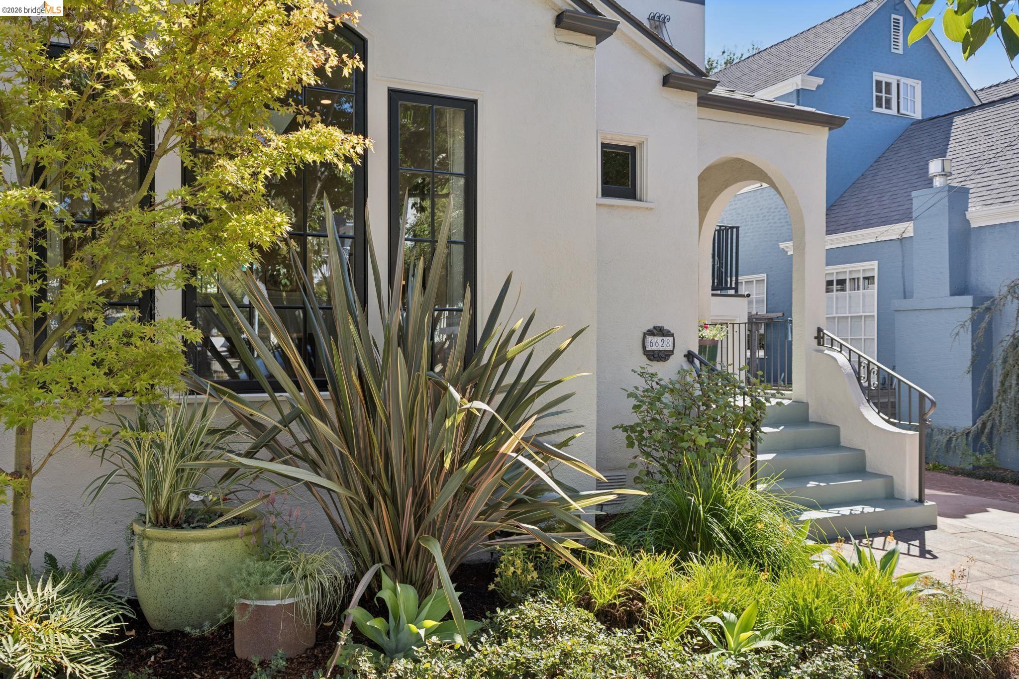 6628 Chabot Rd