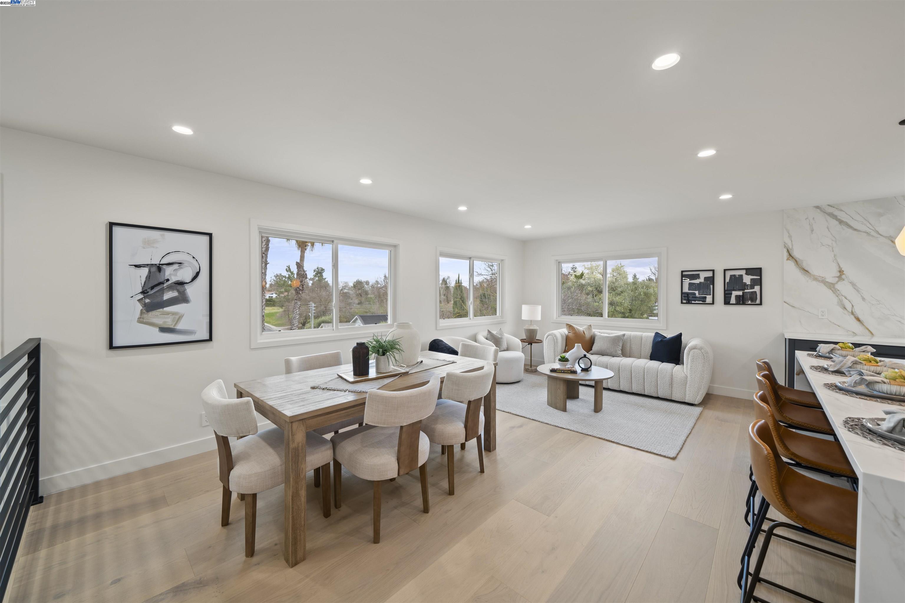 4253 Mirador Dr