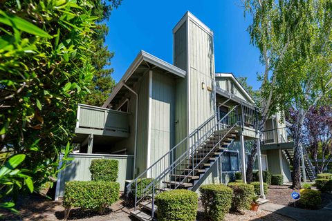 Photo of 200 Compton Cir #C, San Ramon, CA 94583 (MLS # 41123764)