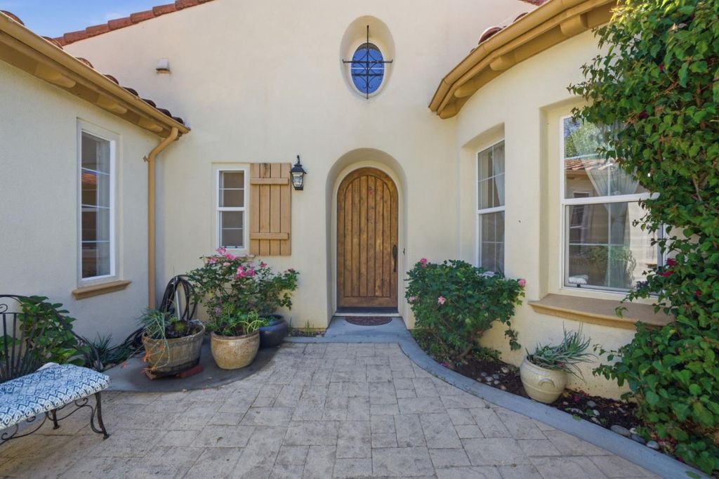 Photo of 7111 Eagle Ridge Drive, Gilroy, CA 95020 (MLS # ML82044980)