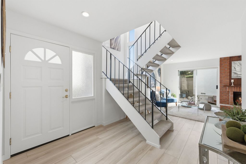 Photo of 842 Erickson Ln, Foster City, CA 94404 (MLS # 41120047)