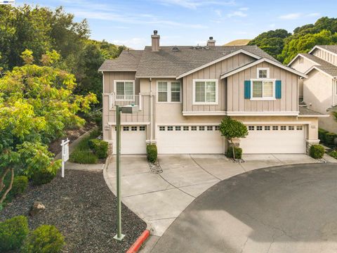 Photo of 10636 Roys Hill Ln, Dublin, CA 94568 (MLS # 41136496)