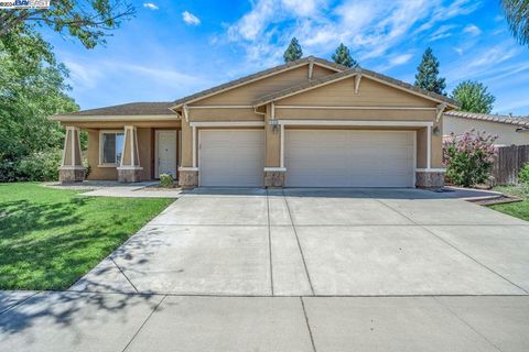 A home in Dixon