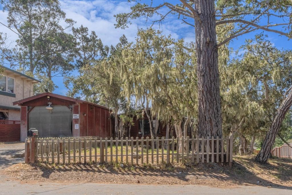 Photo of Pacific Grove, CA 93950 (MLS # ML82040999)