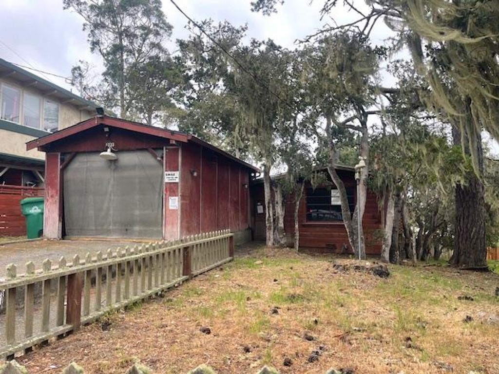 Photo of Pacific Grove, CA 93950 (MLS # ML82040999)