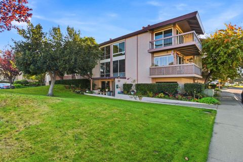 Photo of 707 Fathom Drive, San Mateo, CA 94404 (MLS # ML82026118)
