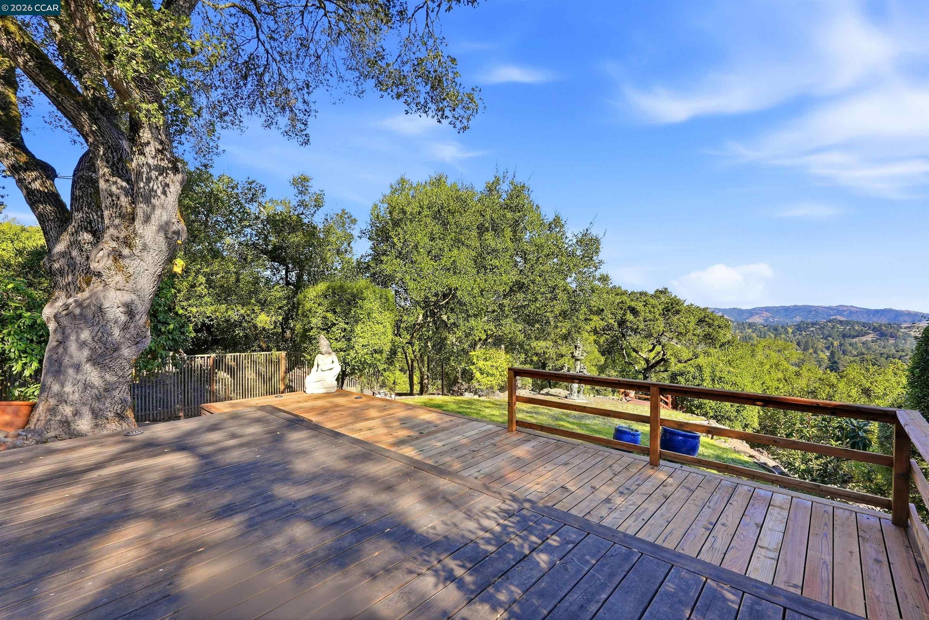 168 Crestview Dr