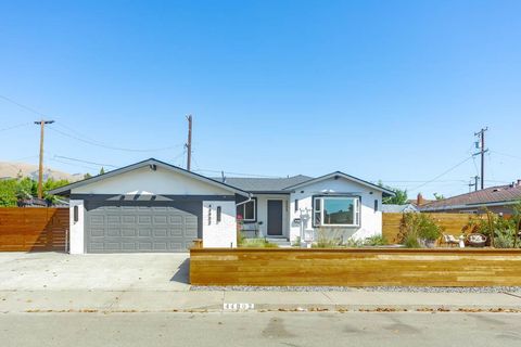 Photo of 44802 Parkmeadow Drive, Fremont, CA 94539 (MLS # ML82052343)