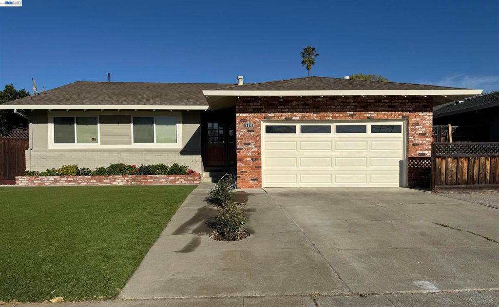 Photo of 980 Lucille Street, Livermore, CA 94550 (MLS # 41129089)