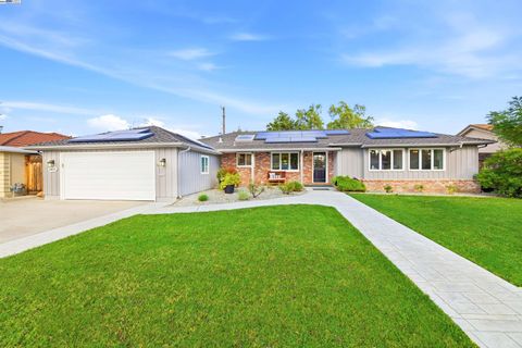 Photo of 38672 Kimbro St, Fremont, CA 94536 (MLS # 41118711)