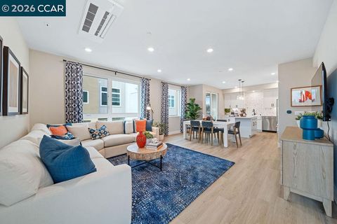 Photo of 27264 Cosmo Ct, Hayward, CA 94544 (MLS # 41122690)