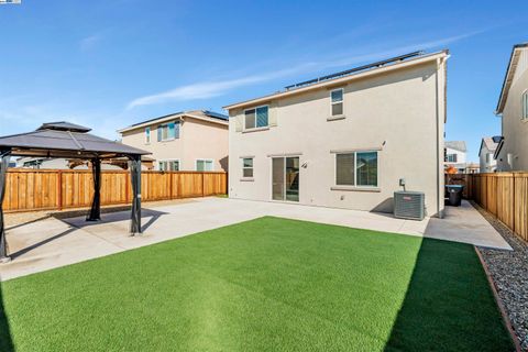 A home in Lathrop