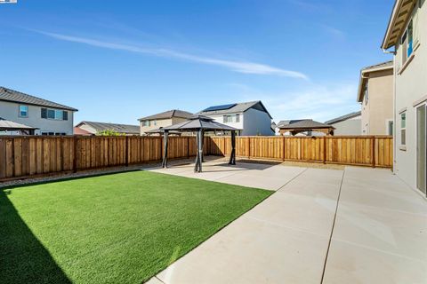 A home in Lathrop