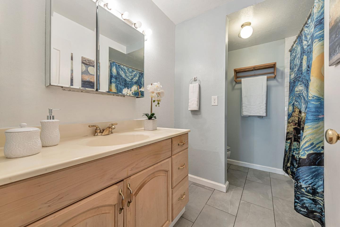 Santa Clara, California 95051, United States, 2 Bedrooms Bedrooms, ,2 BathroomsBathrooms,Residential,Pending,194746