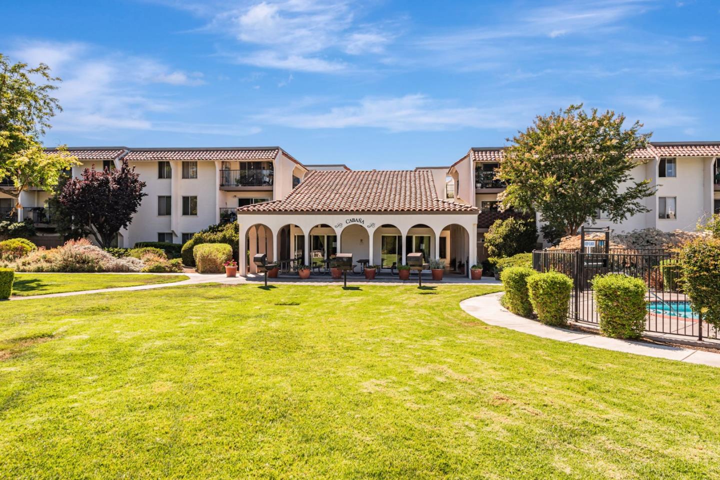 Santa Clara, California 95051, United States, 2 Bedrooms Bedrooms, ,2 BathroomsBathrooms,Residential,Pending,194746