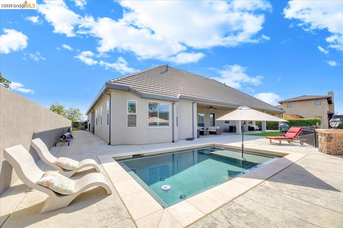 Copperopolis, California, 95228, United States, 3 Bedrooms Bedrooms, ,4 BathroomsBathrooms,Residential,Active,2033683