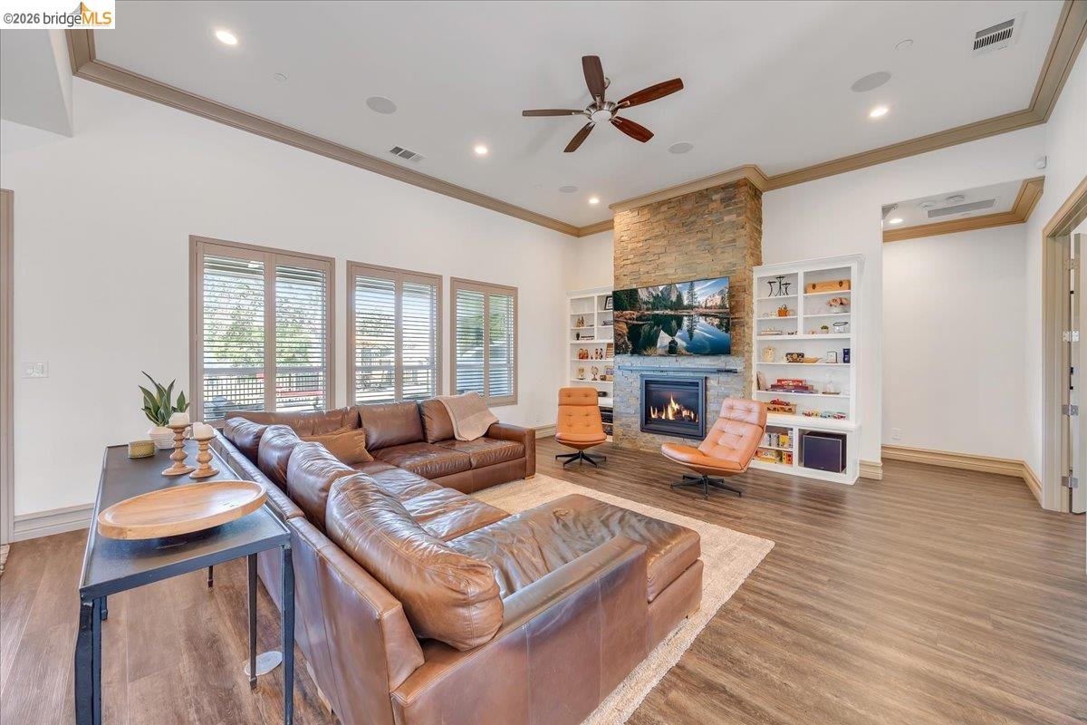 Copperopolis, California, 95228, United States, 3 Bedrooms Bedrooms, ,4 BathroomsBathrooms,Residential,Active,2033683