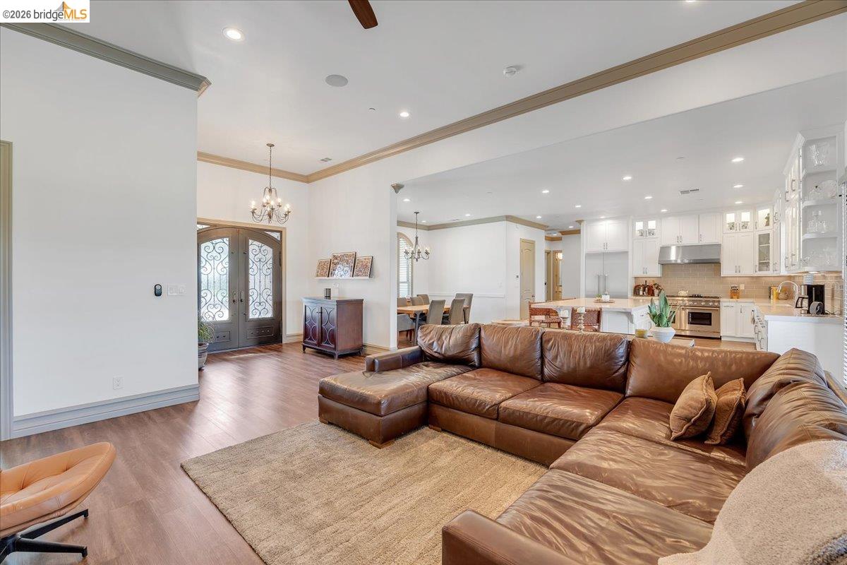Copperopolis, California, 95228, United States, 3 Bedrooms Bedrooms, ,4 BathroomsBathrooms,Residential,Active,2033683