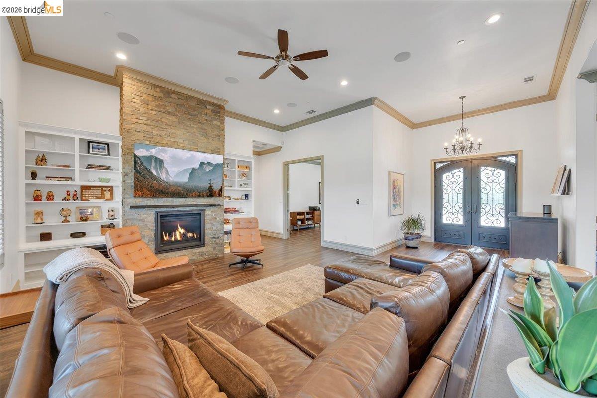 Copperopolis, California, 95228, United States, 3 Bedrooms Bedrooms, ,4 BathroomsBathrooms,Residential,Active,2033683