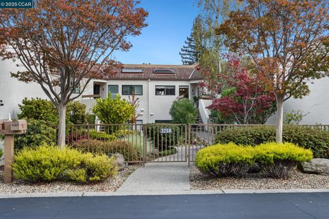 Photo of 3258 Ptarmigan Dr #3B, Walnut Creek, CA 94595 (MLS # 41118674)