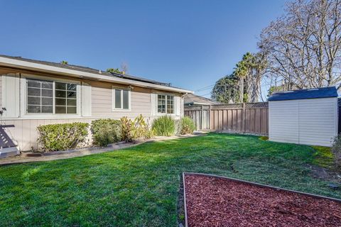 A home in East Palo Alto