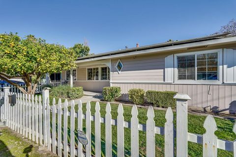 A home in East Palo Alto