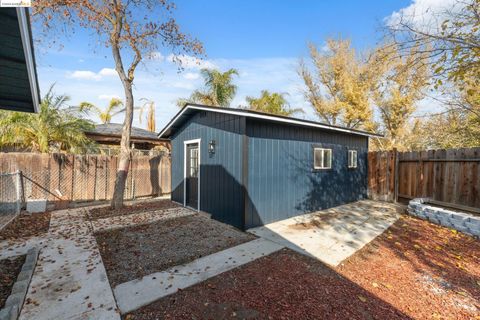 A home in Los Banos