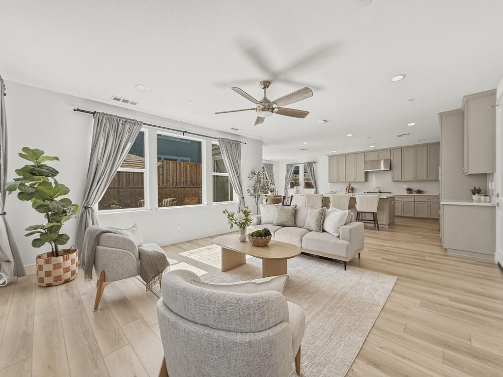 Photo of 282 Wharf Terrace Circle, Marina, CA 93933 (MLS # ML82038391)