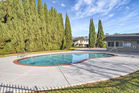 A home in Union City