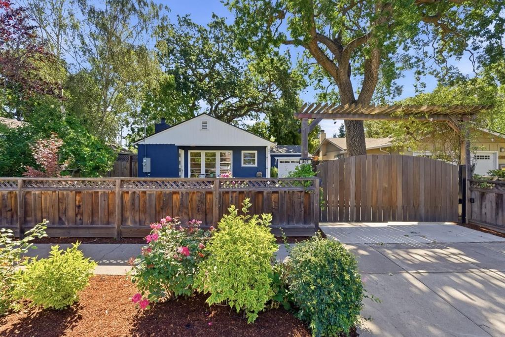 Photo of 804 18th Avenue, Menlo Park, CA 94025 (MLS # ML82048148)