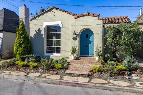 A home in Burlingame