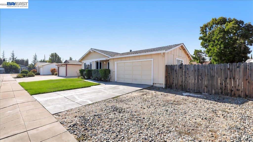 Photo of 5939 Idlewild Ave, Livermore, CA 94551 (MLS # 41144958)