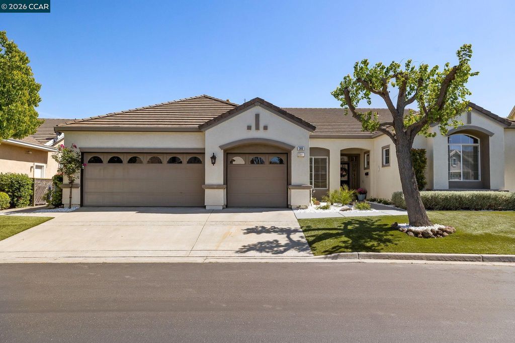 Photo of 346 Gladstone Dr, Brentwood, CA 94513 (MLS # 41131579)
