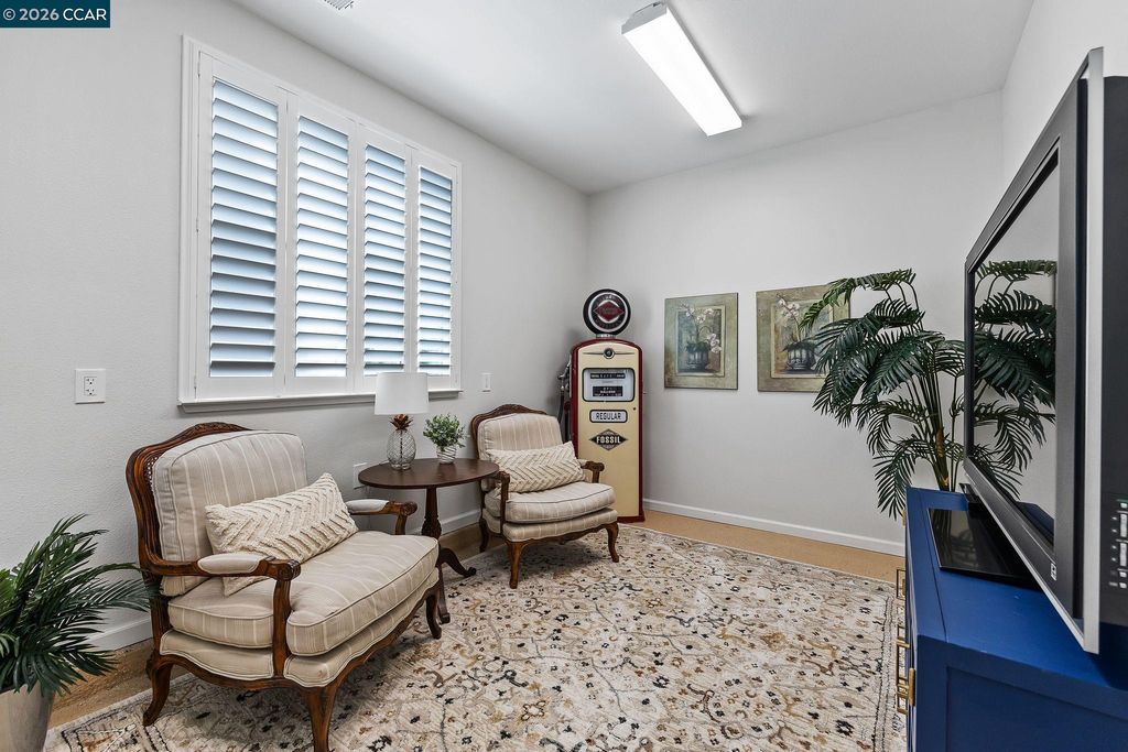 Photo of 346 Gladstone Dr, Brentwood, CA 94513 (MLS # 41131579)