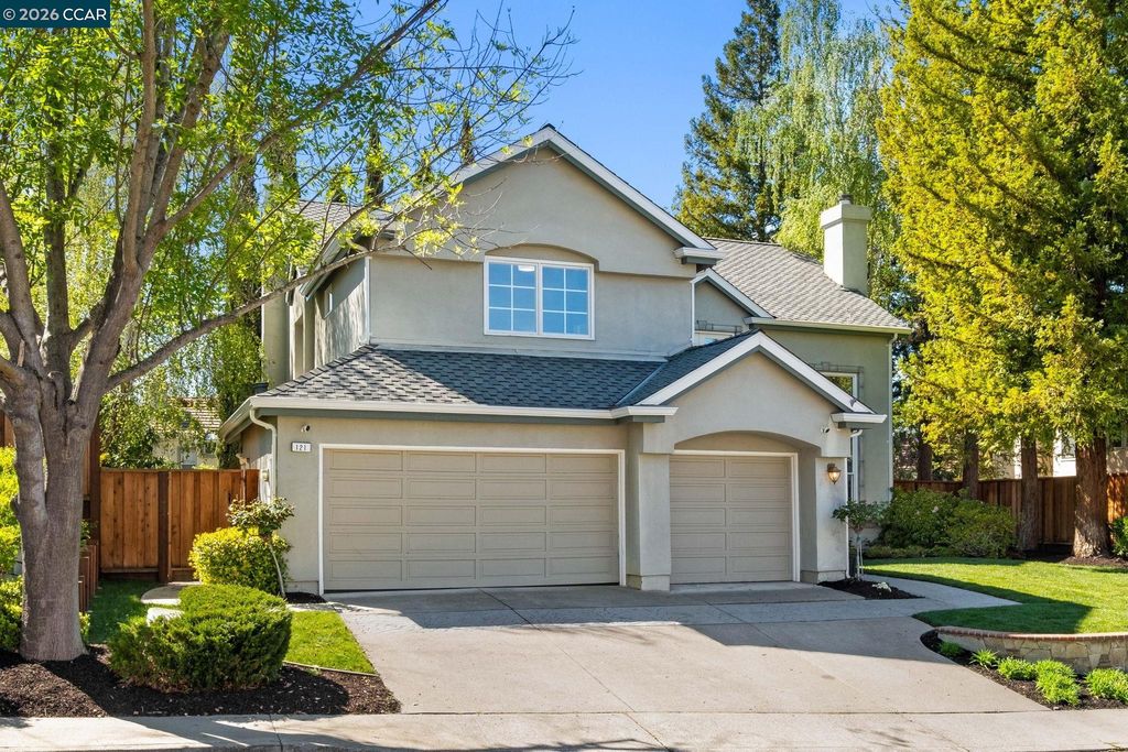 Photo of 121 Rassani Dr, Danville, CA 94506 (MLS # 41127613)