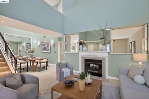 Photo of 3873 Inverness Cmn, Livermore, CA 94551 (MLS # 41127552)