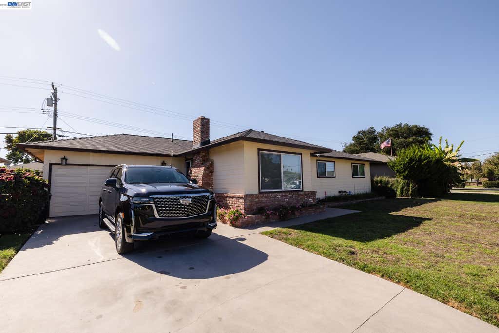 Photo of 767 Lemos Ave, Salinas, CA 93901 (MLS # 41143514)